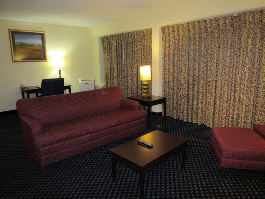 Atrium Hotel & Conference Center Hutchinson Interior foto